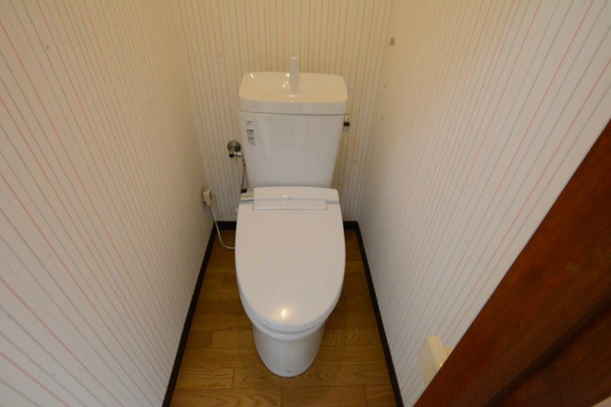 オアシスビルのトイレ|ゆったりとした空間のトイレです