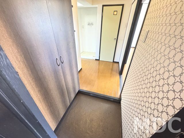 徳島市上助任町蛭子の賃貸マンションの玄関