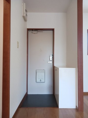 リバーサイド藤和Ａの玄関|落ち着いた玄関です