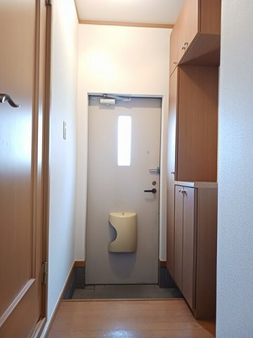 メゾン長船Ｂの玄関|ゆったりとした玄関です