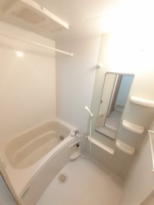 【浴室】 | カーサ　Ｂ | コンパクトで使いやすいお風呂です