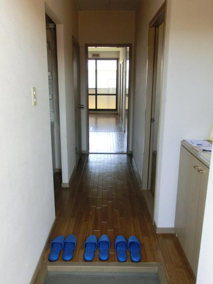 【玄関】 | ビーライン撫川 | 明るい玄関です