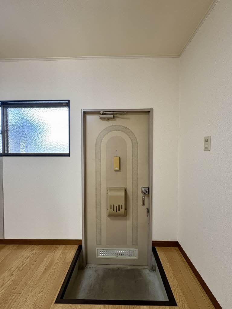 コーポ　エクセル　Ⅰ棟 の玄関