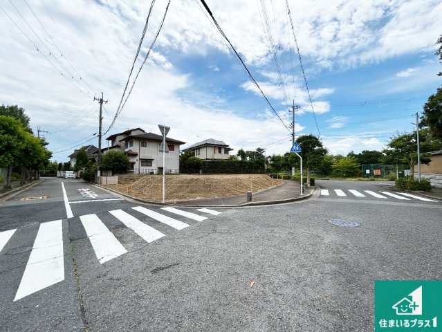 ●5(土)6(日)現地案内可能！　奈良市東登美ヶ丘　全2邸の前面道路含む現地写真|周辺は閑静な住宅街です。前面道路もしっかりと有りますので車の出し入れも安心ですよ！