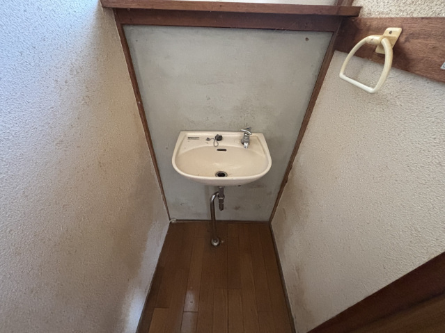 古都宿借家の洗面所