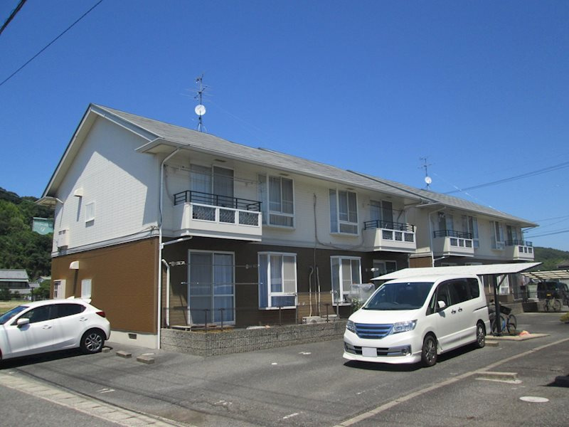 ファミーユ竹原　Ｄの外観