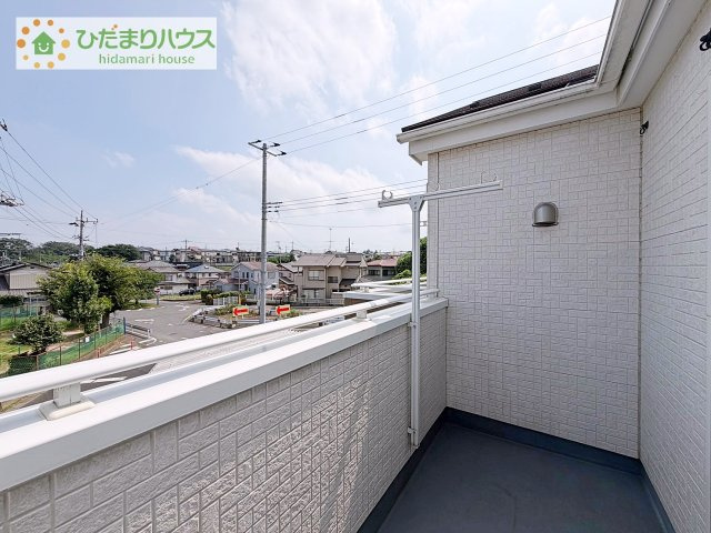 【バルコニー】 | 取手市ゆめみ野5丁目　中古戸建 | 主寝室のバルコニーのほか、別室もバルコニーがあり、2面バルコニーとなります。
