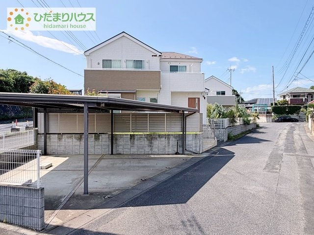 【外観】 | 取手市ゆめみ野5丁目　中古戸建 | 「新取手」駅徒歩11分、「ゆめみ野」駅徒歩19分。高井小学校まで徒歩約8分、スーパー・ドラッグストア・コンビニも徒歩圏に揃い、子育て世帯にも嬉しい住環境です。
