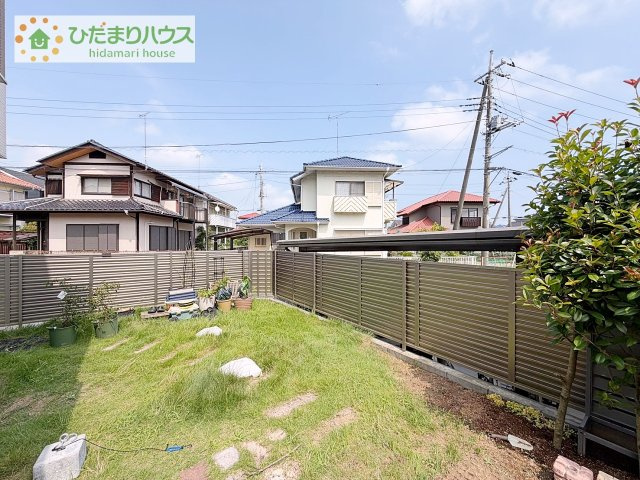【庭】 | 取手市ゆめみ野5丁目　中古戸建 | 目隠しフェンスも設置済なので、プライベートガーデンとしても利用できます。