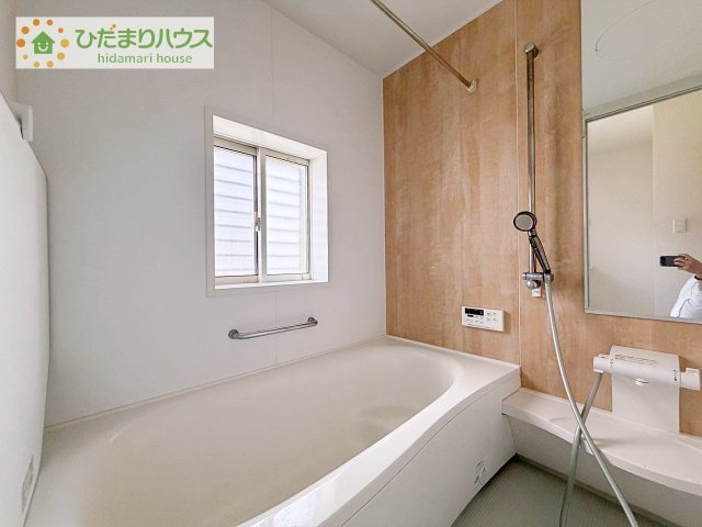 【浴室】 | 取手市ゆめみ野5丁目　中古戸建 | 大人が足を伸ばしても十分な広さ！一人でゆっくりくつろぐ時間も大切です！