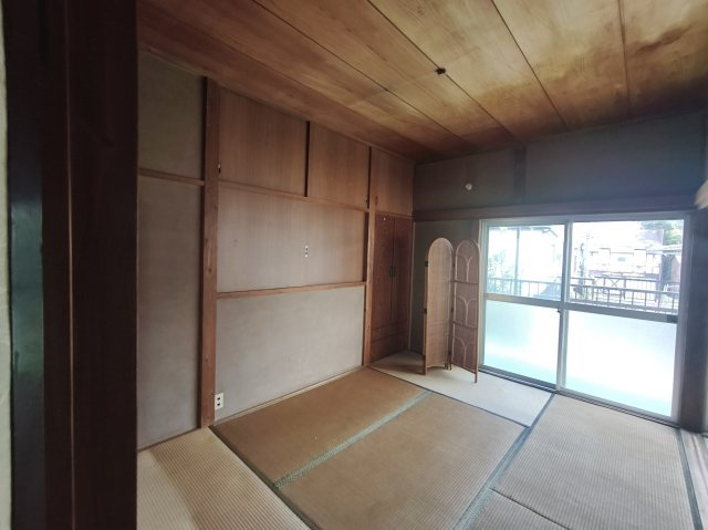 栗橋中央2丁目　中古住宅の和室|お部屋数がとっても多く、大家族にも！！