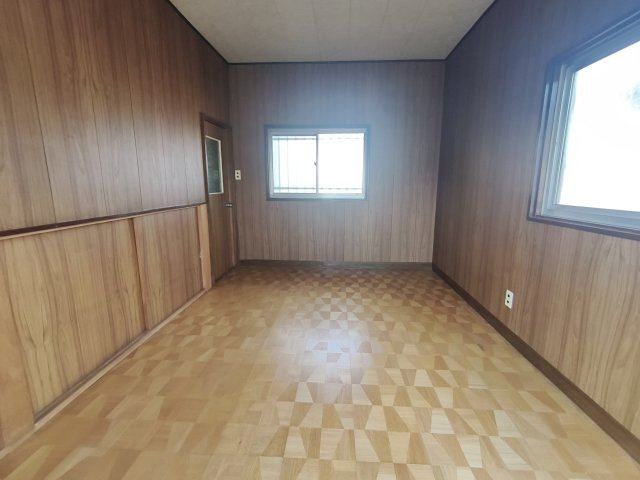 栗橋中央2丁目　中古住宅の洋室