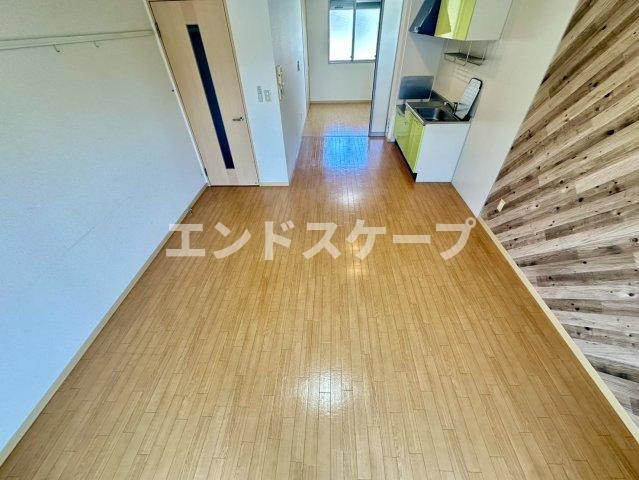 クレシェンテ　Cの居間・リビング|高崎、前橋のお部屋探しはエンドスケープまで！お客様の理想お聞かせ下さい♪