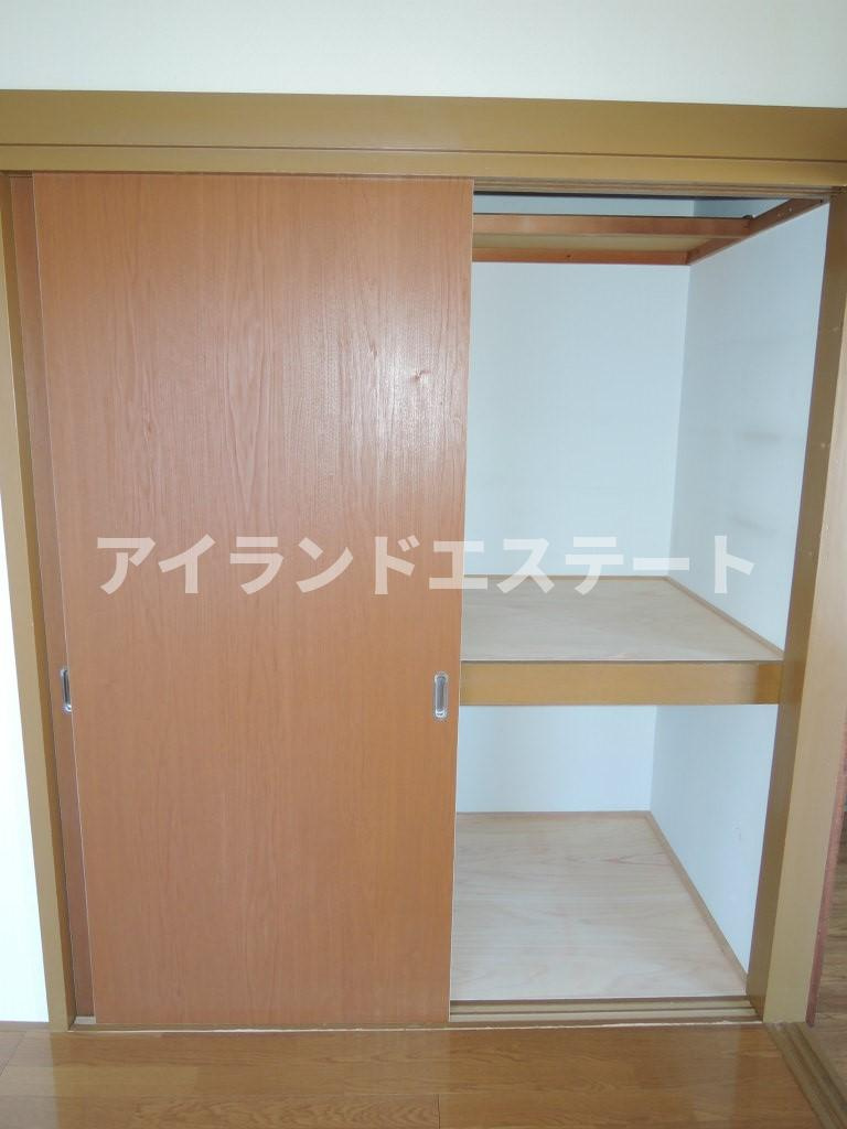 ハイツ三河屋　バストイレ別　3方角部屋　駅近の収納