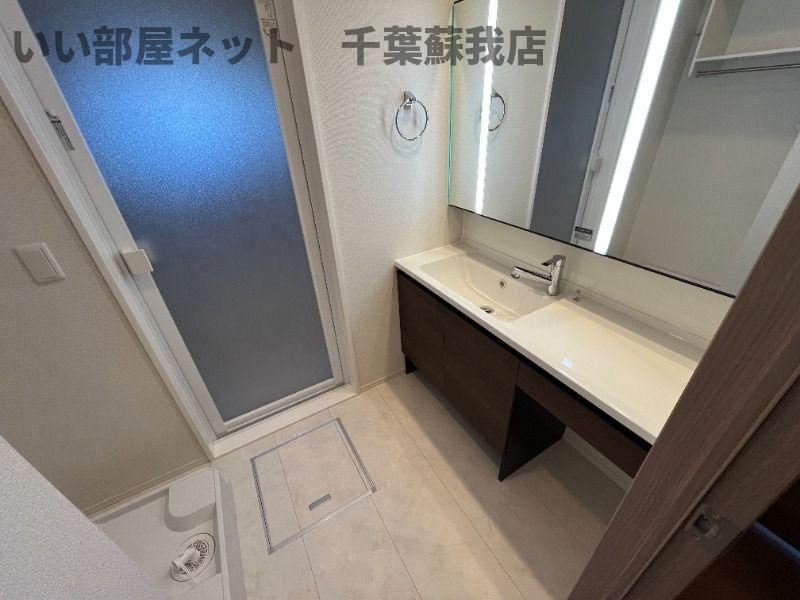 Cortesiaの洗面所|広い洗面スペース
