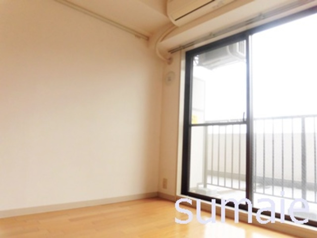 栗生ハイツの居間・リビング|明るいマンションです☆