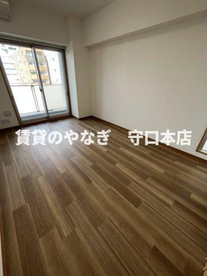 【洋室】 | M’ｓ FLAT | 落ち着いた色調の洋室です