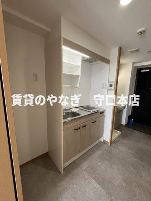 【居間・リビング】 | M’ｓ FLAT | キッチンでお料理をお楽しみください