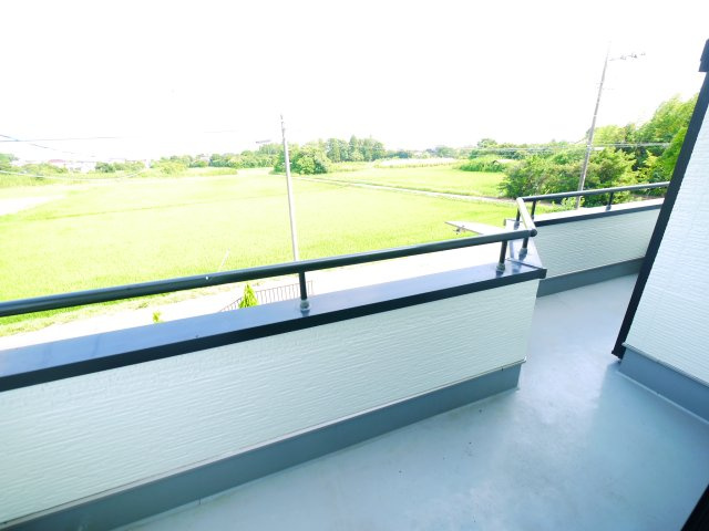 東金市薄島　  中古戸建 のバルコニー|内外装リフォーム済み令和8年7月 敷地約219坪 駐車10台可能　業務スーパー徒歩約10分