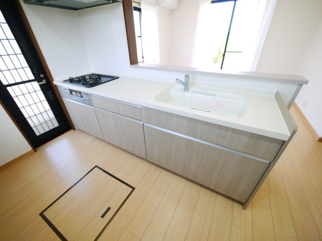 東金市薄島　  中古戸建 のキッチン|内外装リフォーム済み令和8年7月 敷地約219坪 駐車10台可能　業務スーパー徒歩約10分
