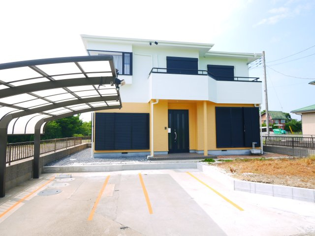 東金市薄島　  中古戸建 の駐車場|内外装リフォーム済み令和8年7月 敷地約219坪 駐車10台可能　業務スーパー徒歩約10分