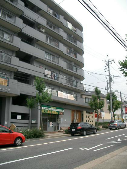 サンヒルズ松和花壇の外観