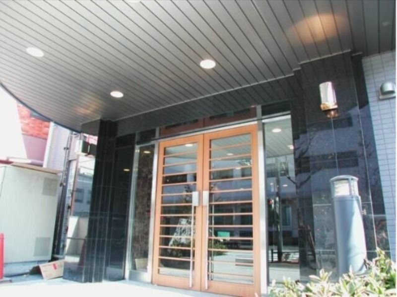 ヴェルト新宿イーストのエントランス