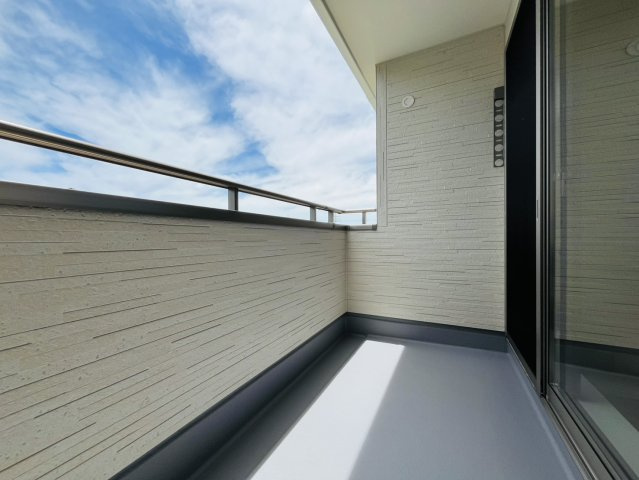 知多市新舞子神田42-1『仲介手数料無料』新築一戸建て・建売のバルコニー