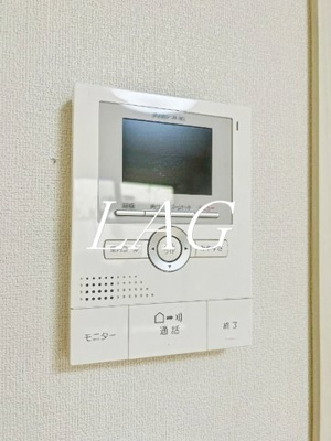 【セキュリティ】 | メゾンファミーユ | モニター付きインターホンです。