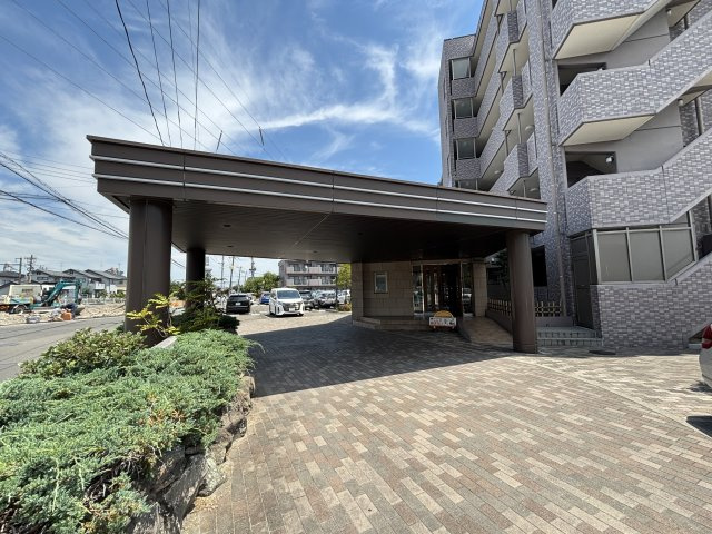 東仙台六番館のエントランス
