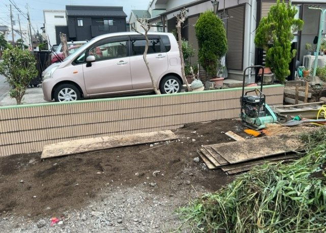 【外観】 | 家を建てる前提で土地を探している場合、地盤の丈夫さは譲れない条件の一つです。地盤が脆弱だと追加工事が必要となります。また、過去に地盤沈下や液状化現象を起こした土地は、できるだけ避けた方がいいでしょう。