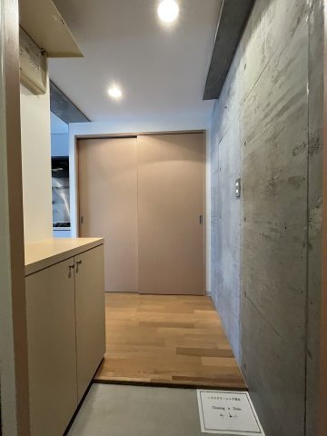 ACROSS西大井の玄関