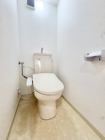 桜台ハイツ参号棟のトイレ|温水洗浄便座を完備。季節を問わず快適な使い心地です。