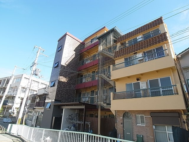 ラムール下三条の外観|内装とのギャップが凄いリノベーションマンション
