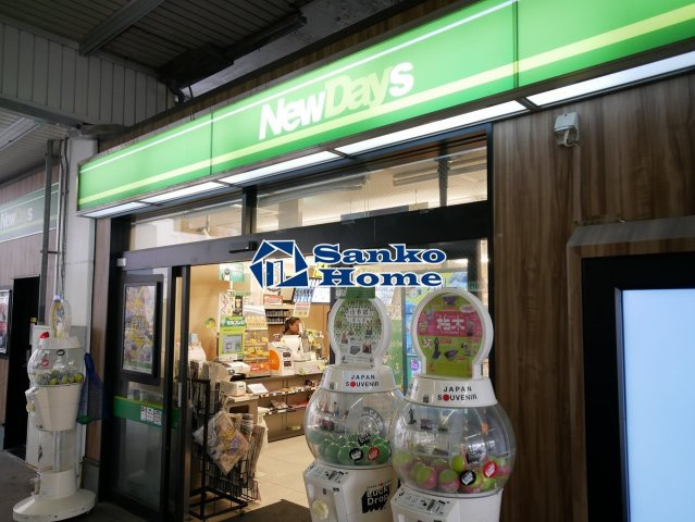 ジェノヴィア両国の周辺