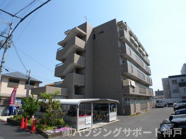 フラットワンの外観