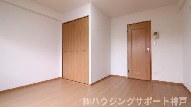 フラットワンの子供部屋