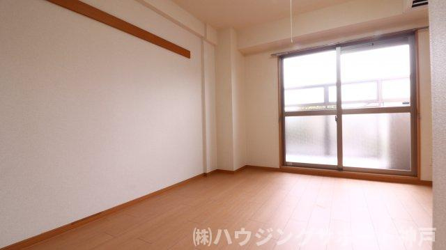 フラットワンの寝室