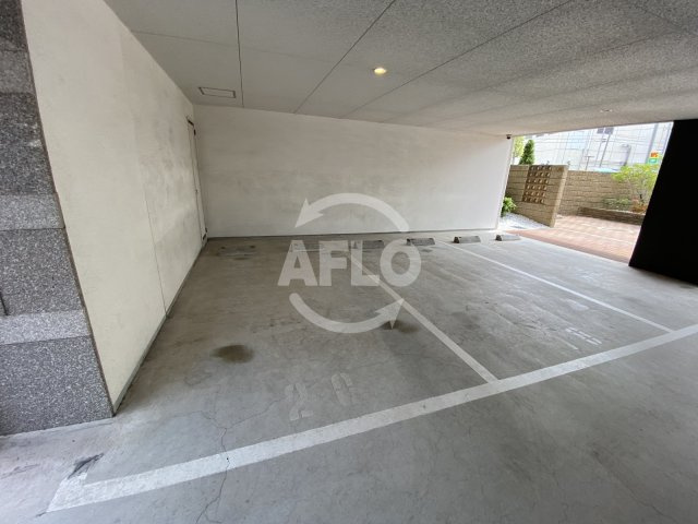 ARROW FIELDS壱番館の駐車場|ARROW FIELDS壱番館（アローフィールズ壱番館）　駐車場