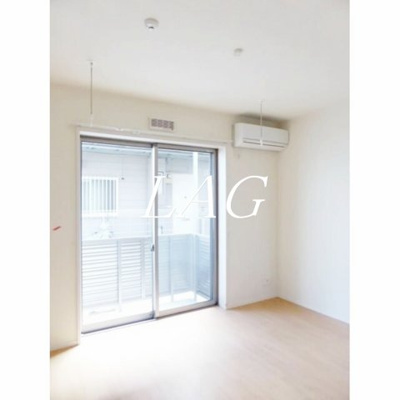 【居間・リビング】 | Ｋ’オークス | 洋室のお部屋です。