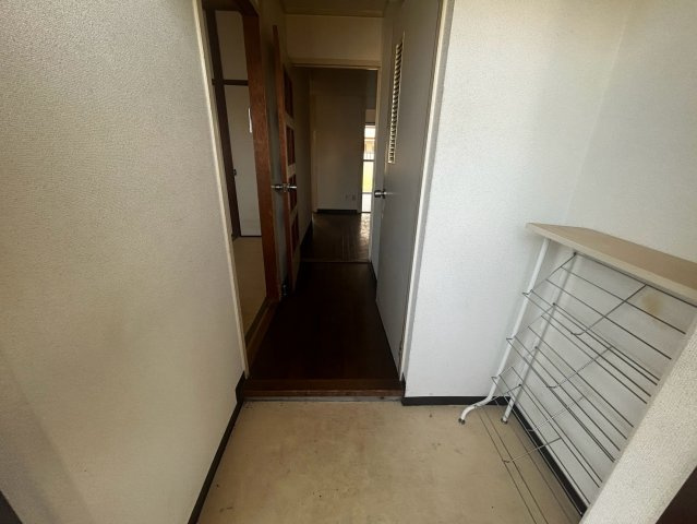 船木ハイツの玄関