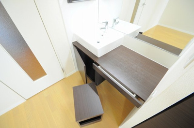 【内装】 | レオネクストクレール小山 | 鏡付き写真と現状が異なる場合は現状を優先