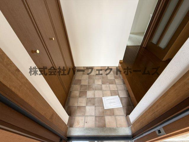 シティフラッツ交野2号棟の玄関|明るい玄関です