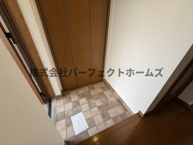 シティフラッツ交野2号棟の玄関|明るい玄関です