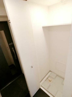 【設備】 | エルミタージュ南阿佐ヶ谷弐番館 | 室内洗濯機置場。