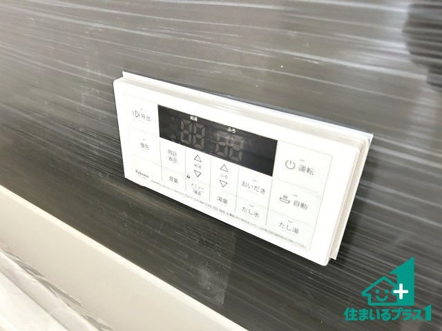 ●10(土)11(日)12(祝)現地説明会！　大和郡山市馬司町　全2邸のキッチン|リビングと統一感があり、使い勝手のいいキッチン。広々としているので、二人並んで作業が出来ちゃいます。お子様と一緒に色々なお料理に挑戦できるスペースがあります。