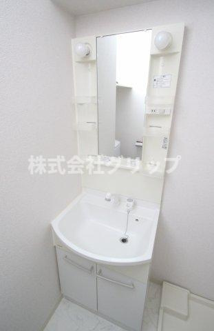 レグラス横浜西口の独立洗面台