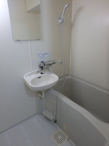 コンフォールの浴室|岡山市北区下中野　コンフォール　1K　風呂