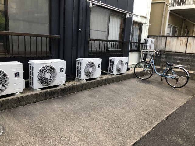 みのるコーポの駐車場|車をお持ちの方に嬉しい駐車場付きの物件です