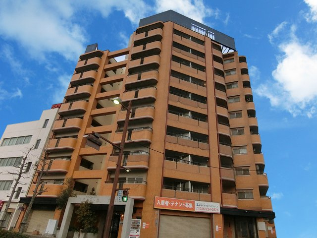 【外観】 | ふぁみーゆ旭川 | 外観は落ち着いています